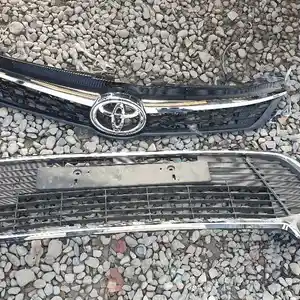 Облицовка и решетка для Toyota Camry 5