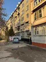 3-комн. квартира, 3 этаж, 64 м², Молодëжный театр-15