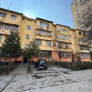 4-комн. квартира, 1 этаж, 69 м², Паспортный стол, Сино 2