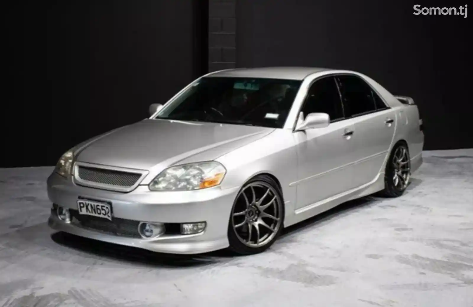 Лобовое стекло на Toyota Mark 2 2002