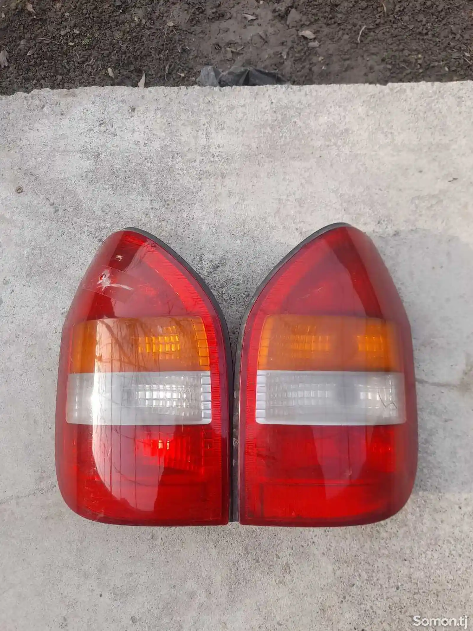 Задние фонари на Opel