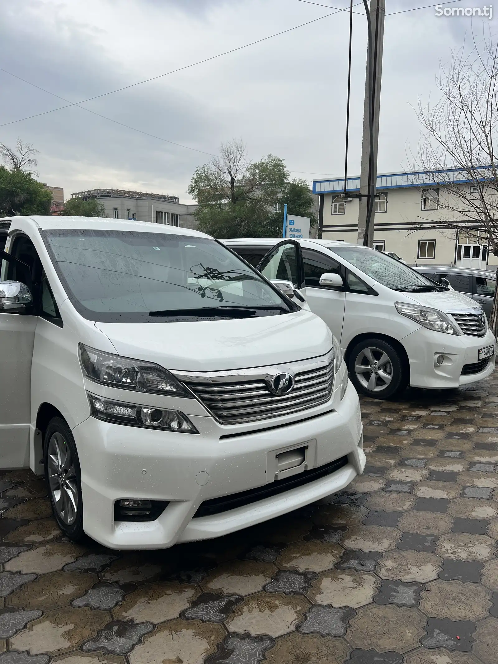 Toyota Vellfire, 2014-4