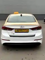 Hyundai Elantra, 2017-7