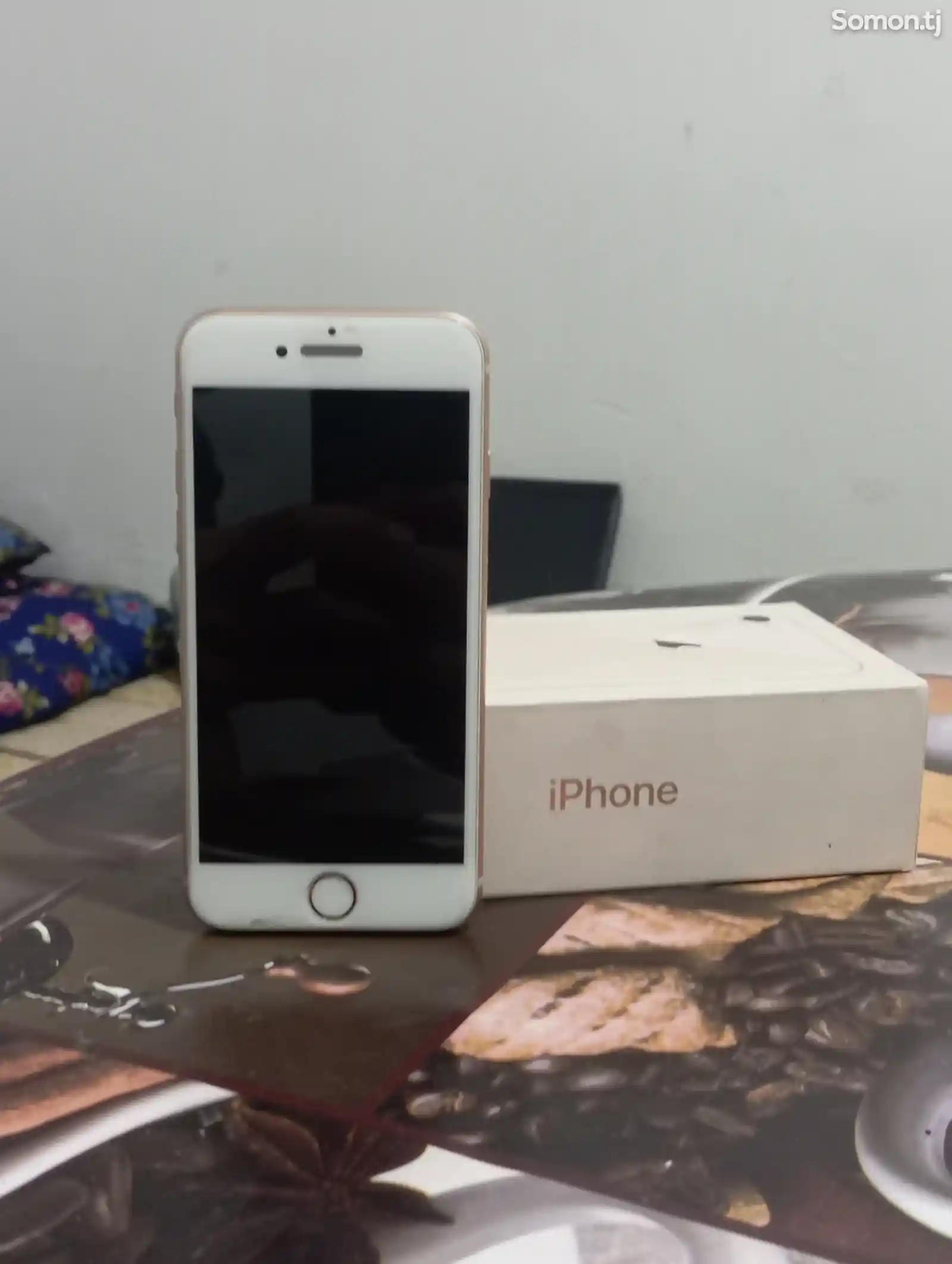 Apple iPhone 8, 64 gb, Gold-3