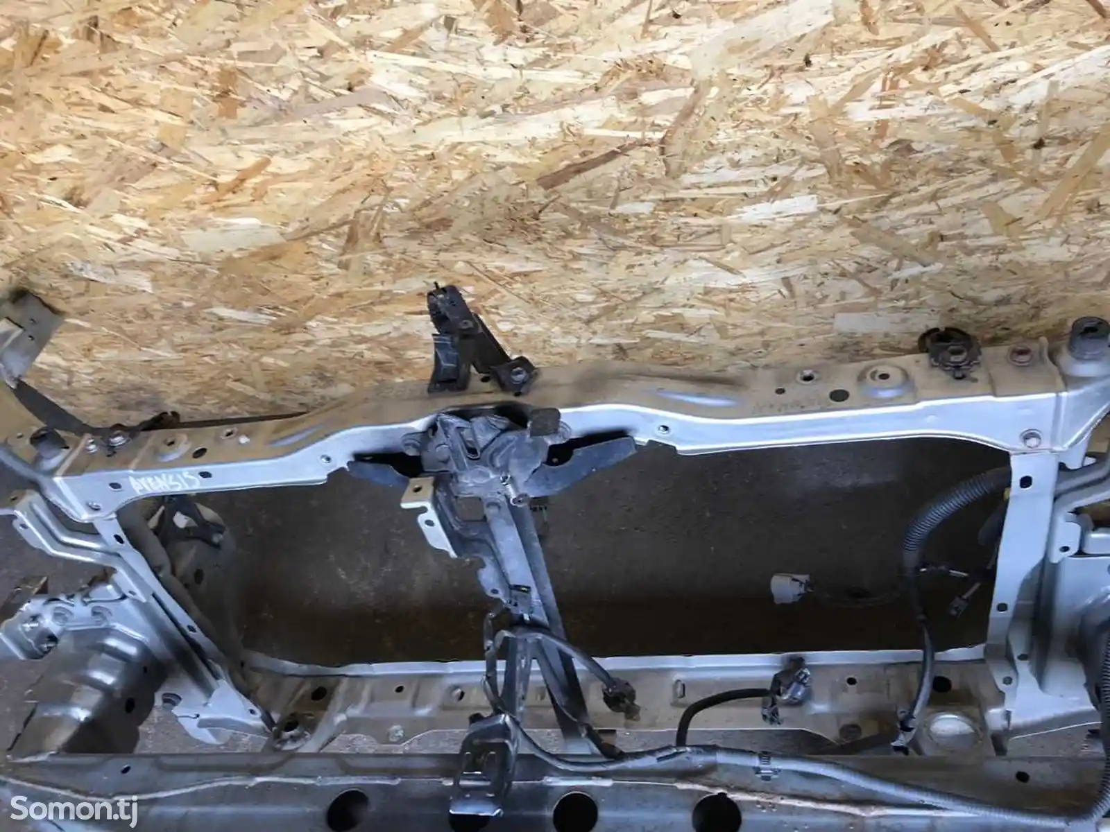 Передняя панель с швеллером от Toyota Avensis-7