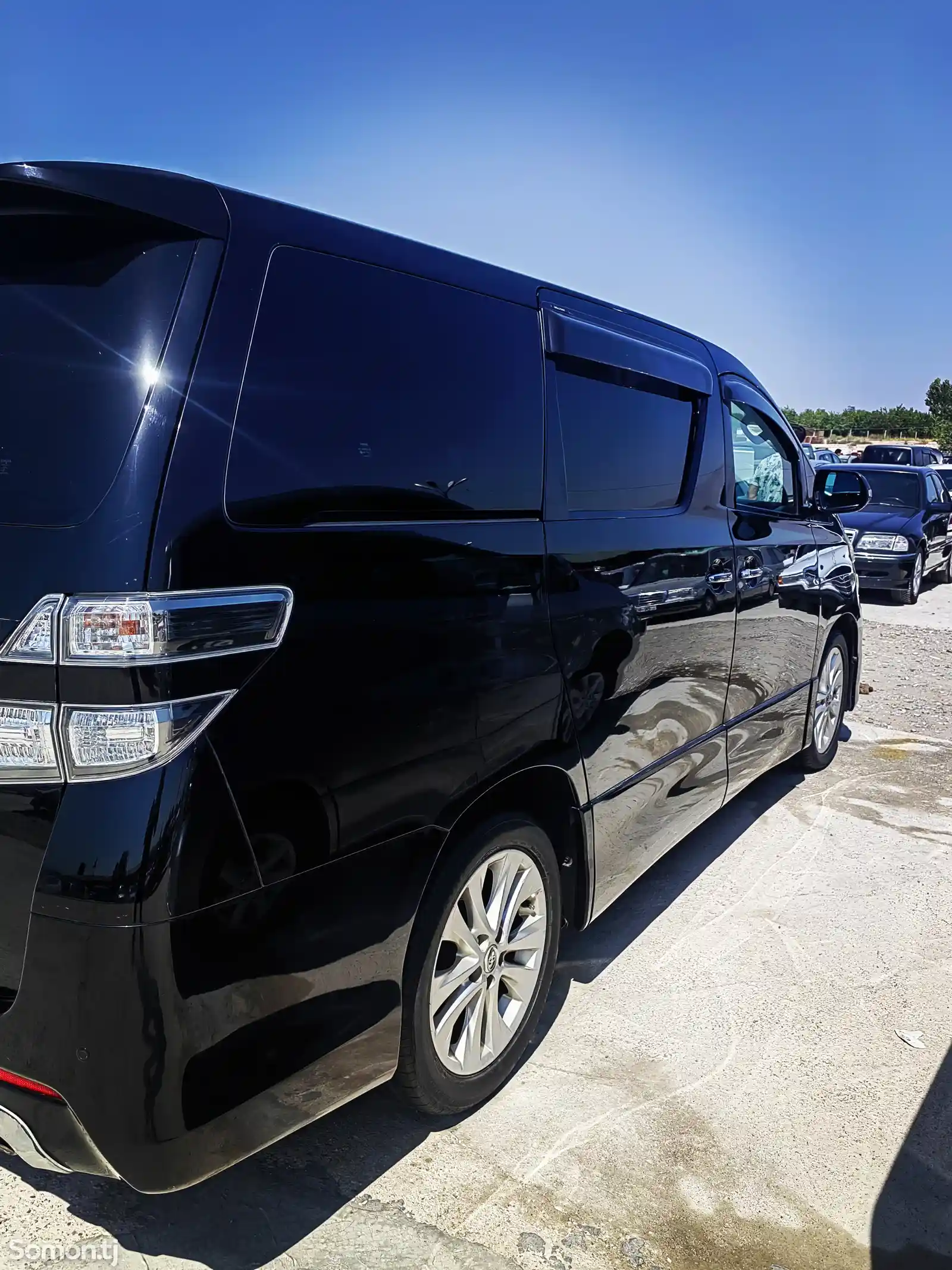 Toyota Vellfire, 2014-5