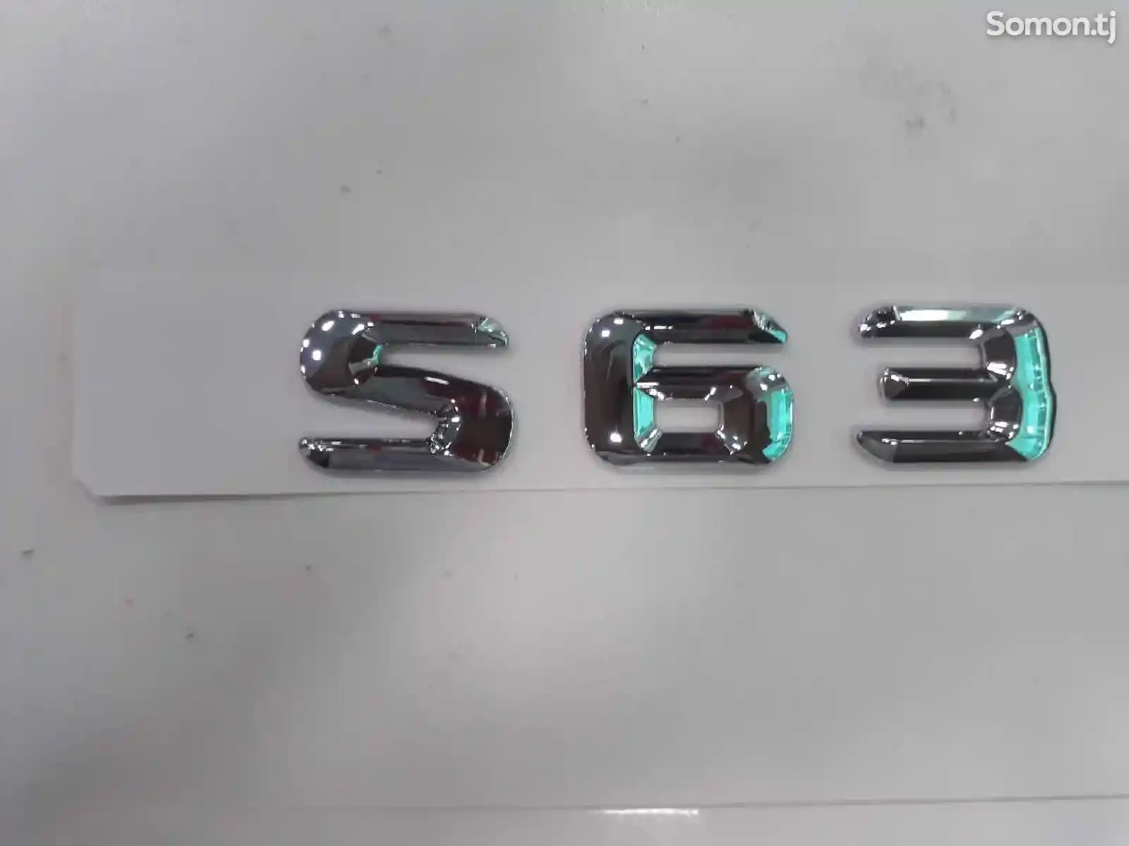 Эмблема Mercedes-Benz-2