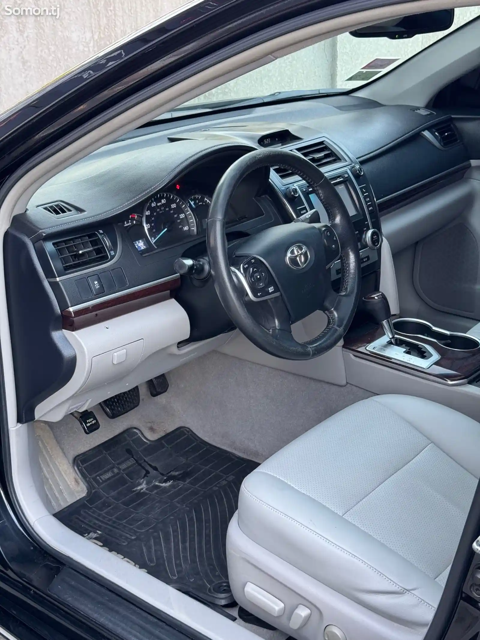 Toyota Camry, 2012-8