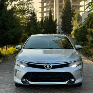 Toyota Camry, 2016