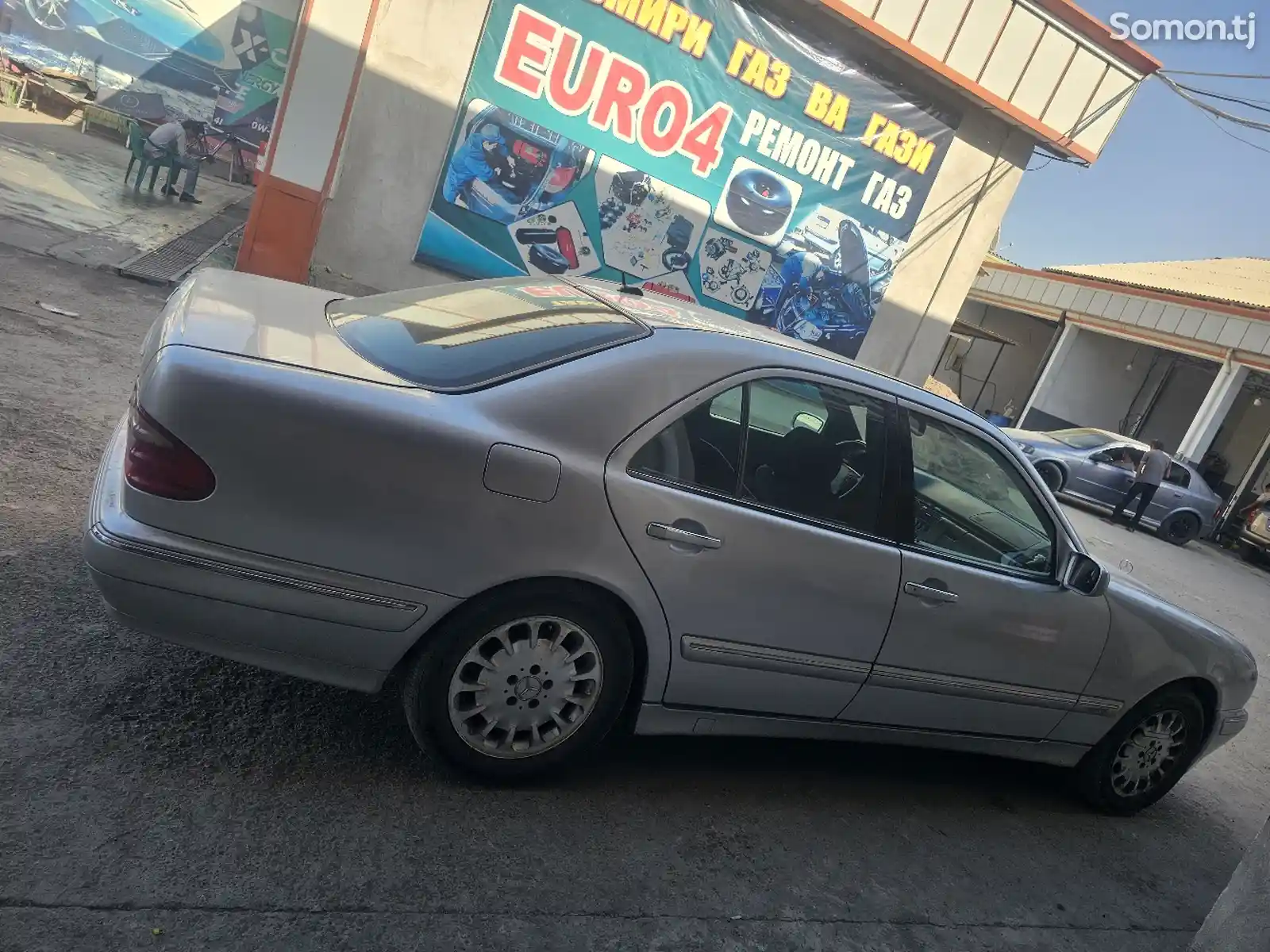 Mercedes-Benz E class, 2000-5