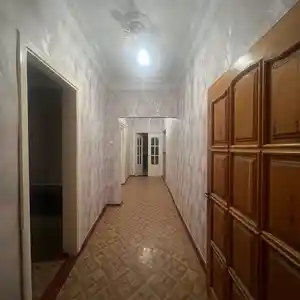 3-комн. квартира, 6 этаж, 100 м², 92 мкр, Кафе Суман