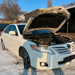 Toyota Camry, 2010