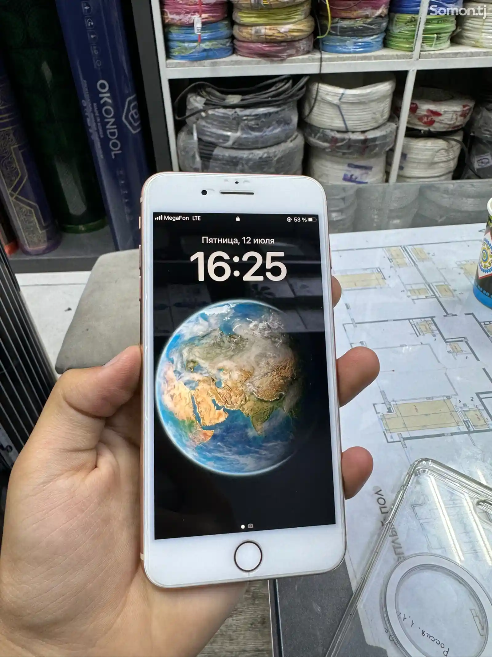 Apple iPhone 8 plus, 128 gb, Gold-3
