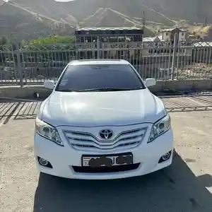 Toyota Camry, 2010