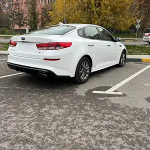 Kia Optima, 2018