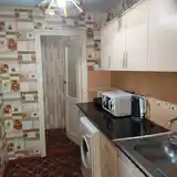 2-комн. квартира, 2 этаж, 40м², универмаг-5