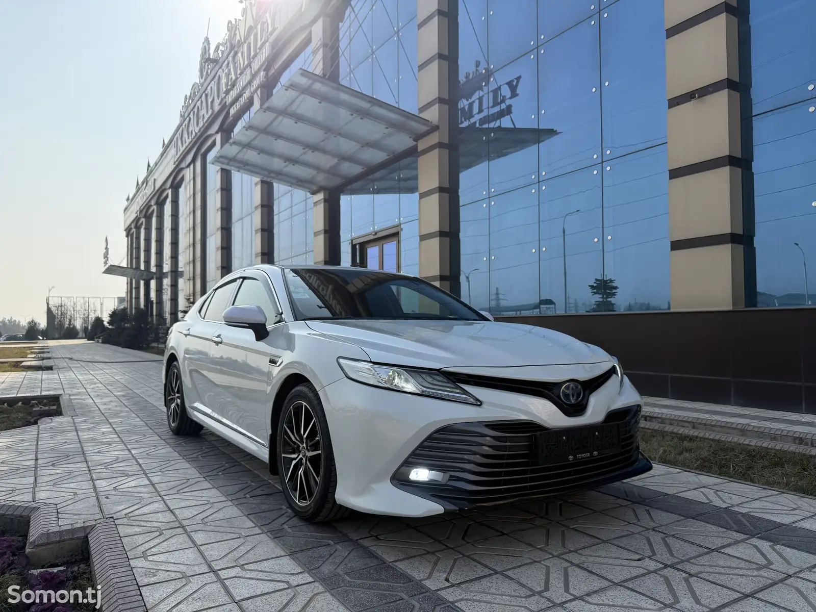 Toyota Camry, 2018-1