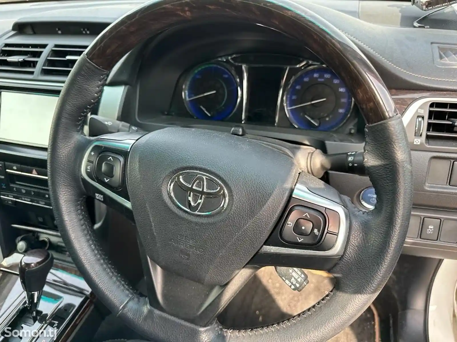 Toyota Camry, 2015-3