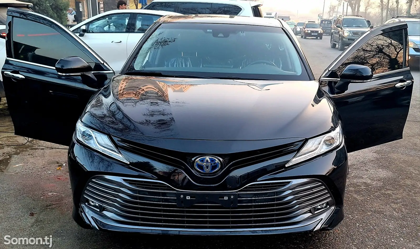 Toyota Camry, 2018-1