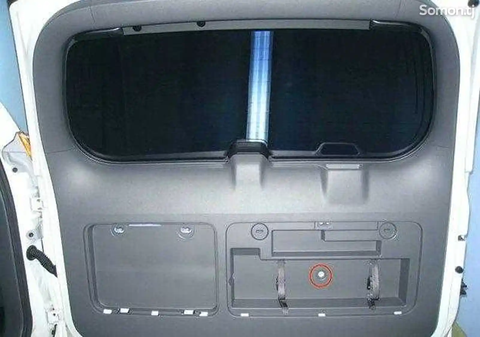 Задняя дверь на Toyota Land Cruiser Prado 150-2