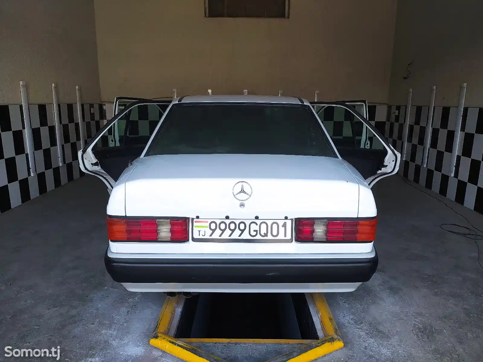 Mercedes-Benz W201, 1990-6