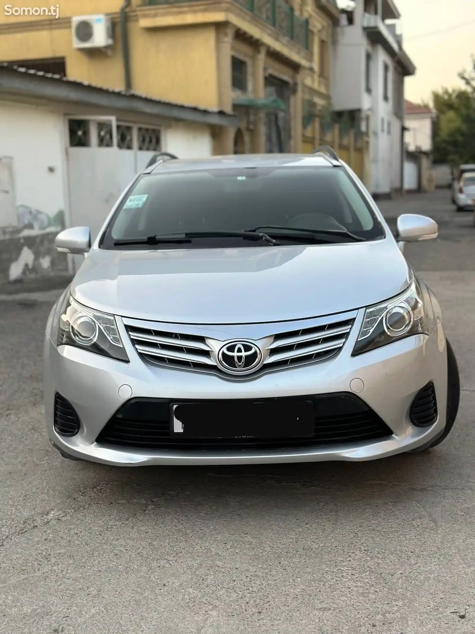 Toyota Avensis, 2013-1