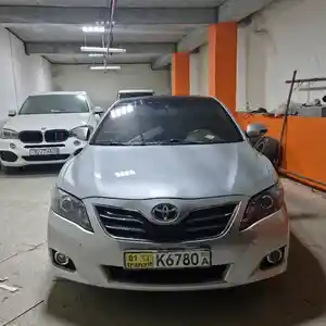 Toyota Camry, 2010