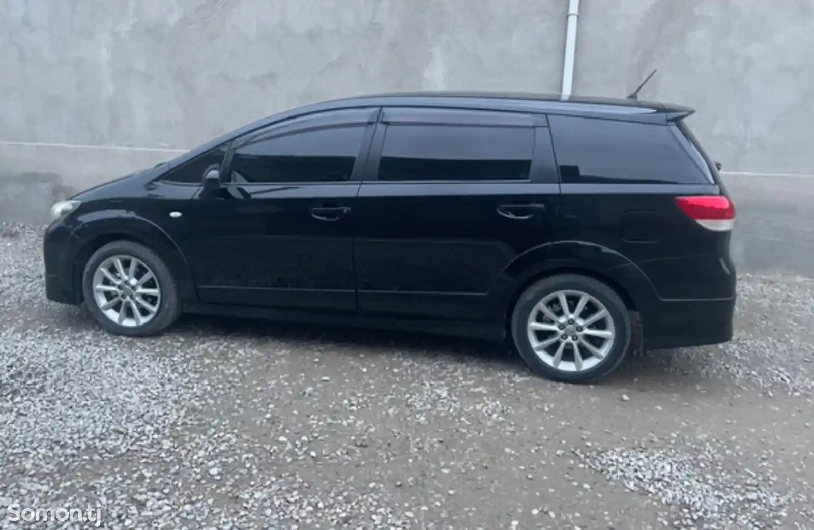 Toyota Wish, 2010-3