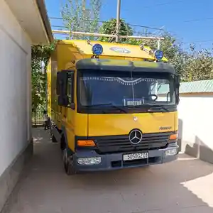 Бортовой грузовик Mercedes Benz Atego 815, 2001