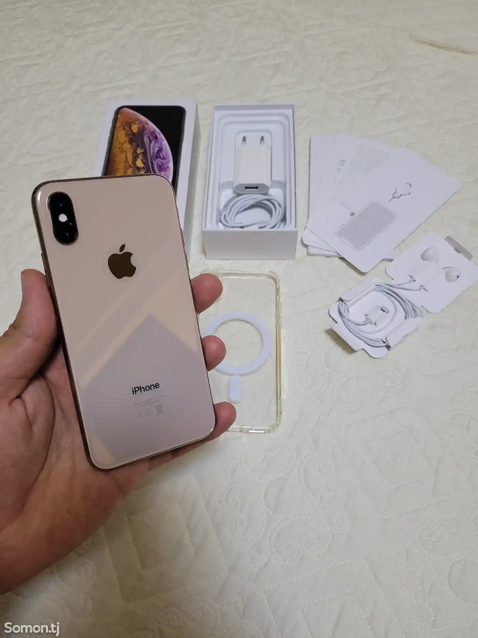 Apple iPhone Xs, 64 gb, Gold-1