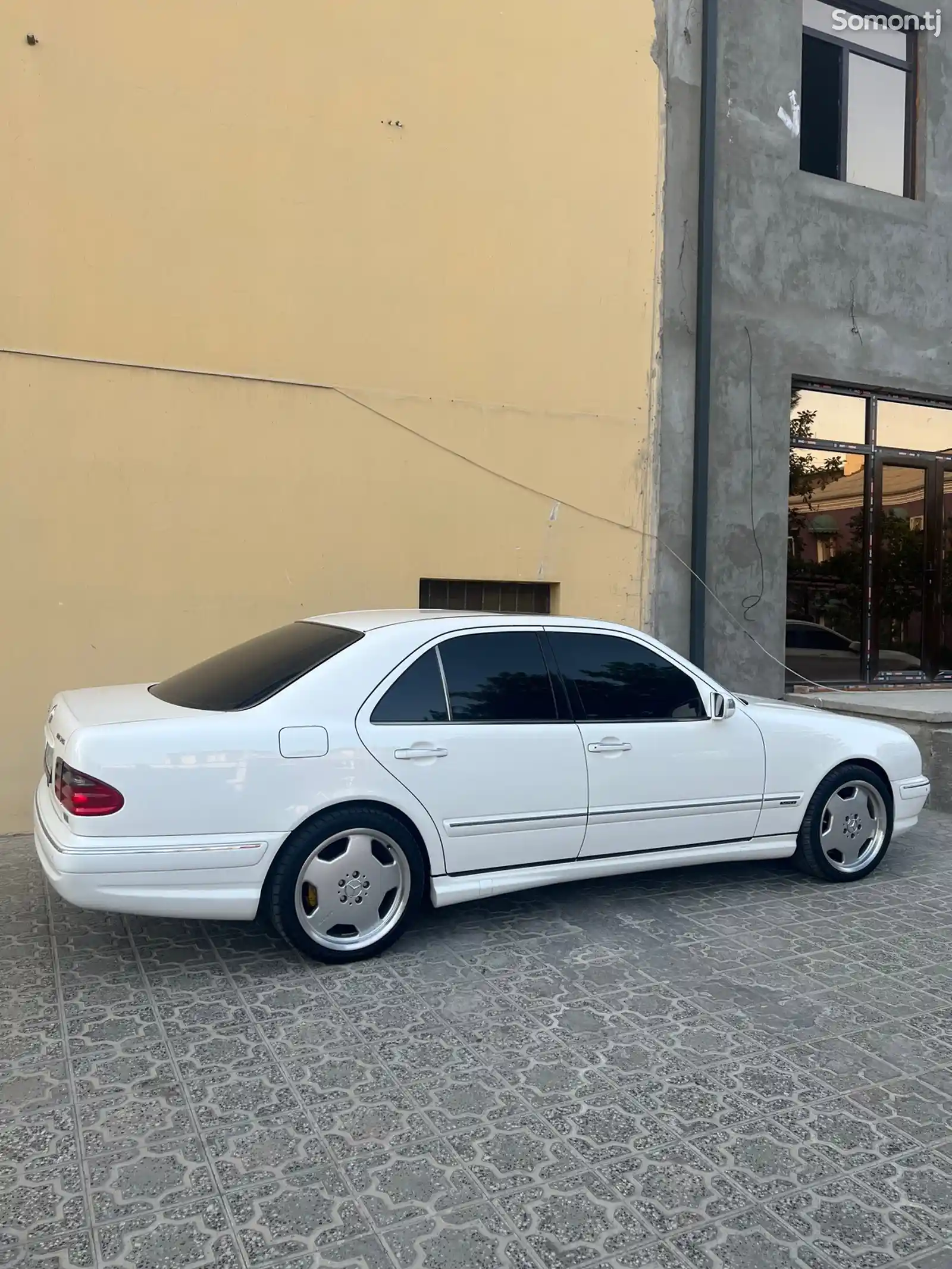 Mercedes-Benz E class, 2001-3