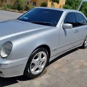 Mercedes-Benz E class, 2001