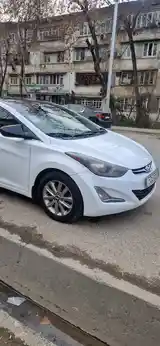 Hyundai Elantra, 2015-3