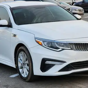 Kia K5, 2016