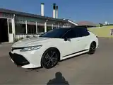 Toyota Camry, 2020-8