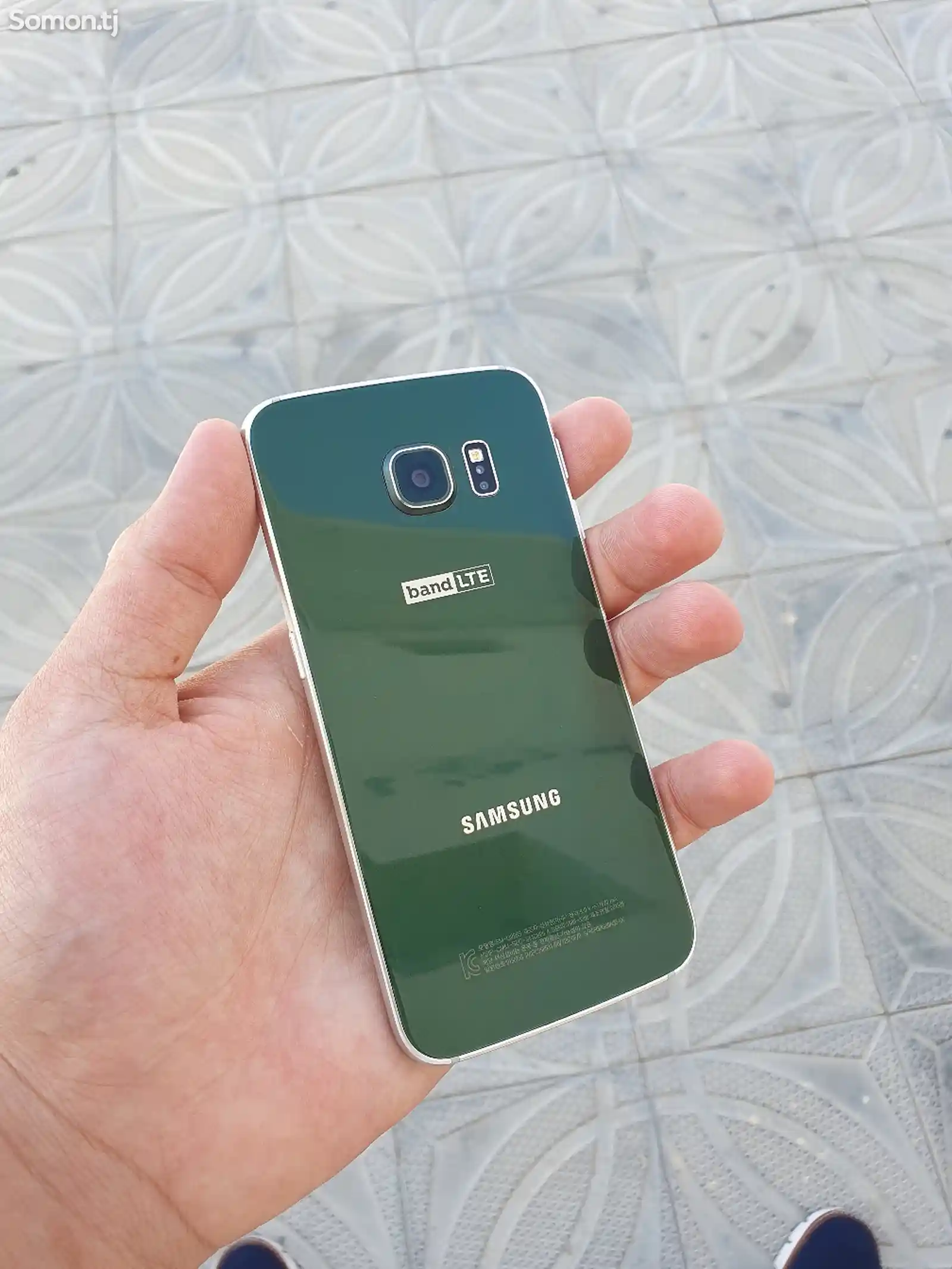 Samsung Galaxy S6 Edge-1