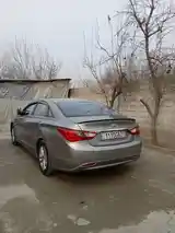 Hyundai Sonata, 2010-4