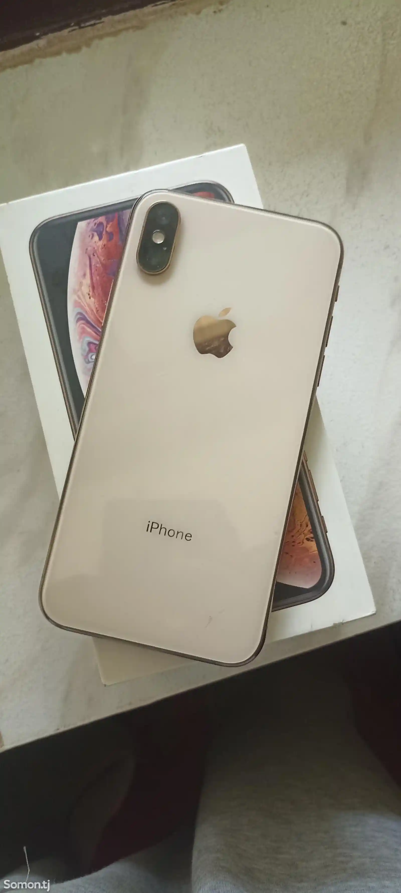 Apple iPhone Xs, 64 gb, Gold-1