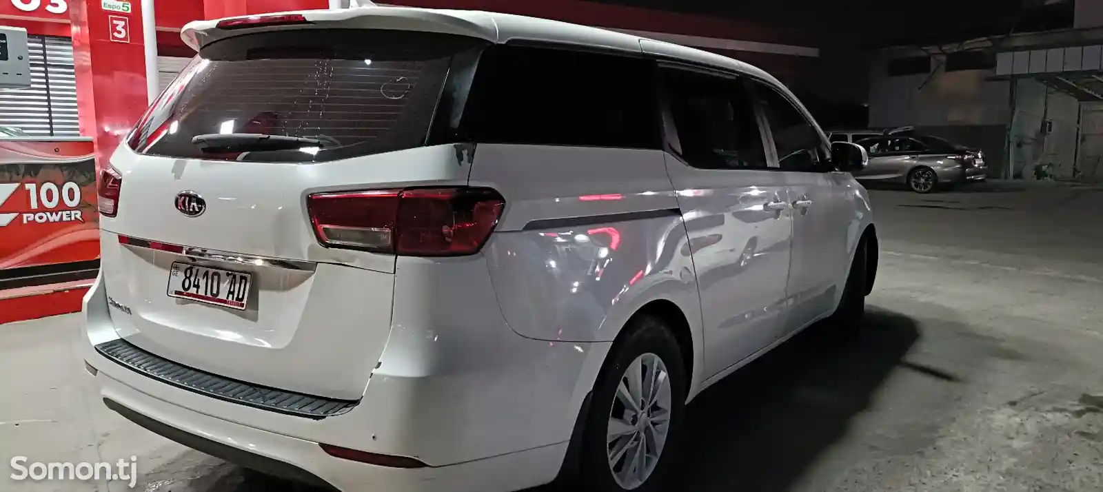 Kia Sedona, 2016-5