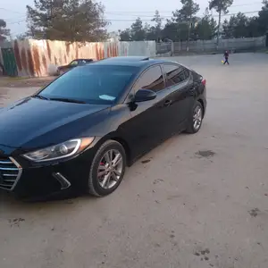 Hyundai Elantra, 2018