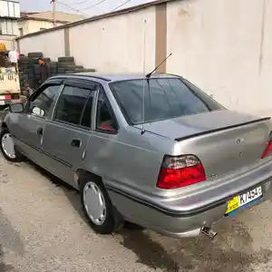 Daewoo Nexia, 1996