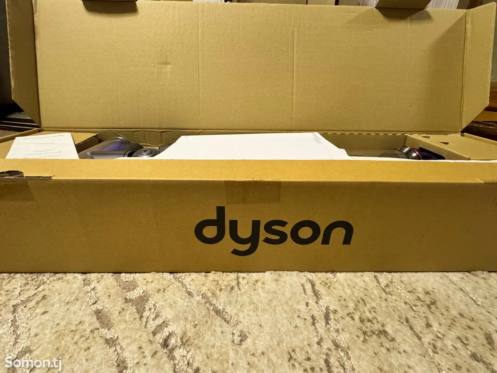 Пылесос Dyson-1