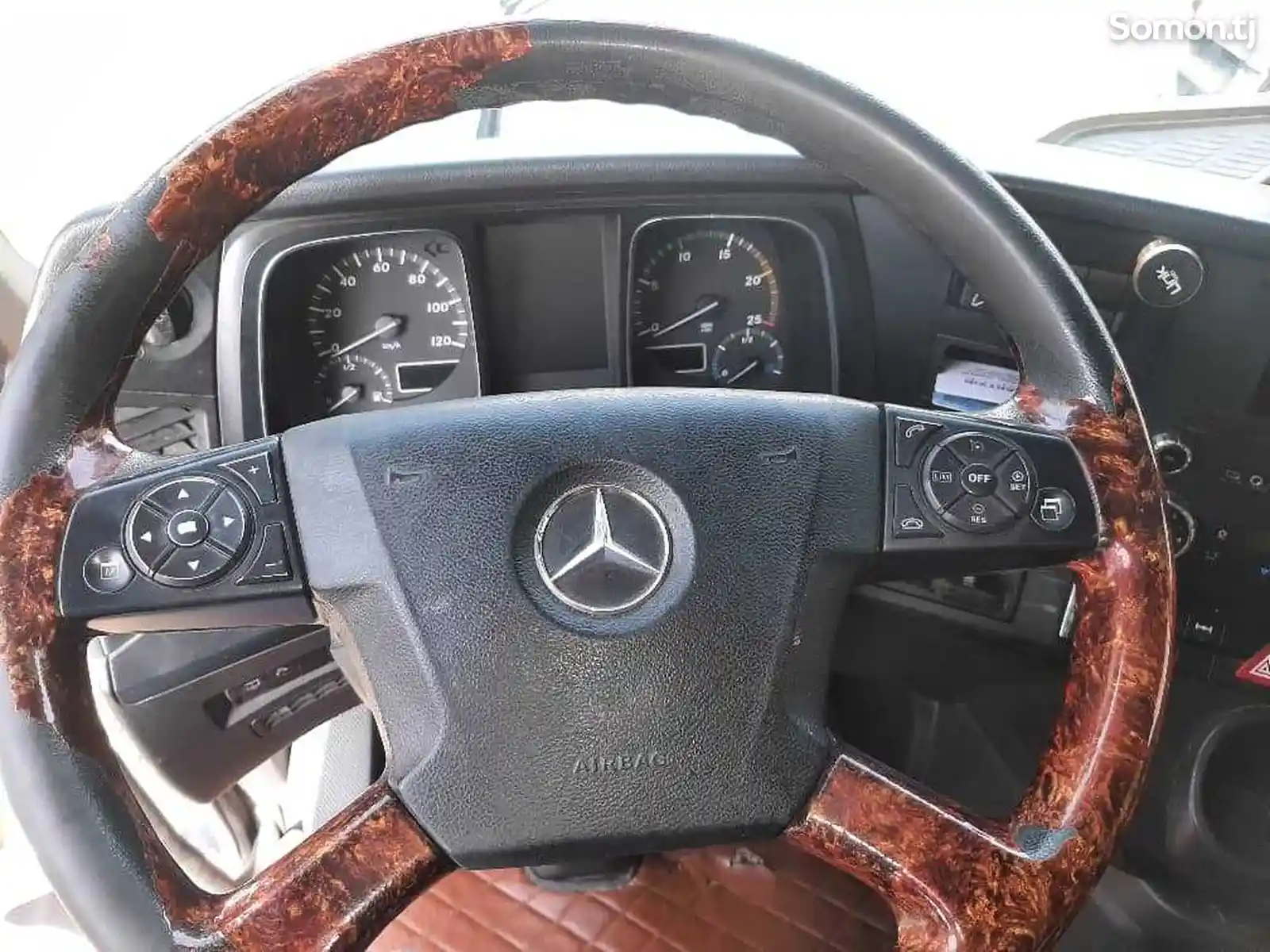 Грузовик Mercedes Benz Actros, 2012-8