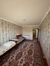 3-комн. квартира, 1 этаж, 120 м², 28 мкр-6