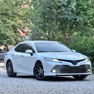 Toyota Camry, 2018