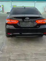 Toyota Camry, 2020-6