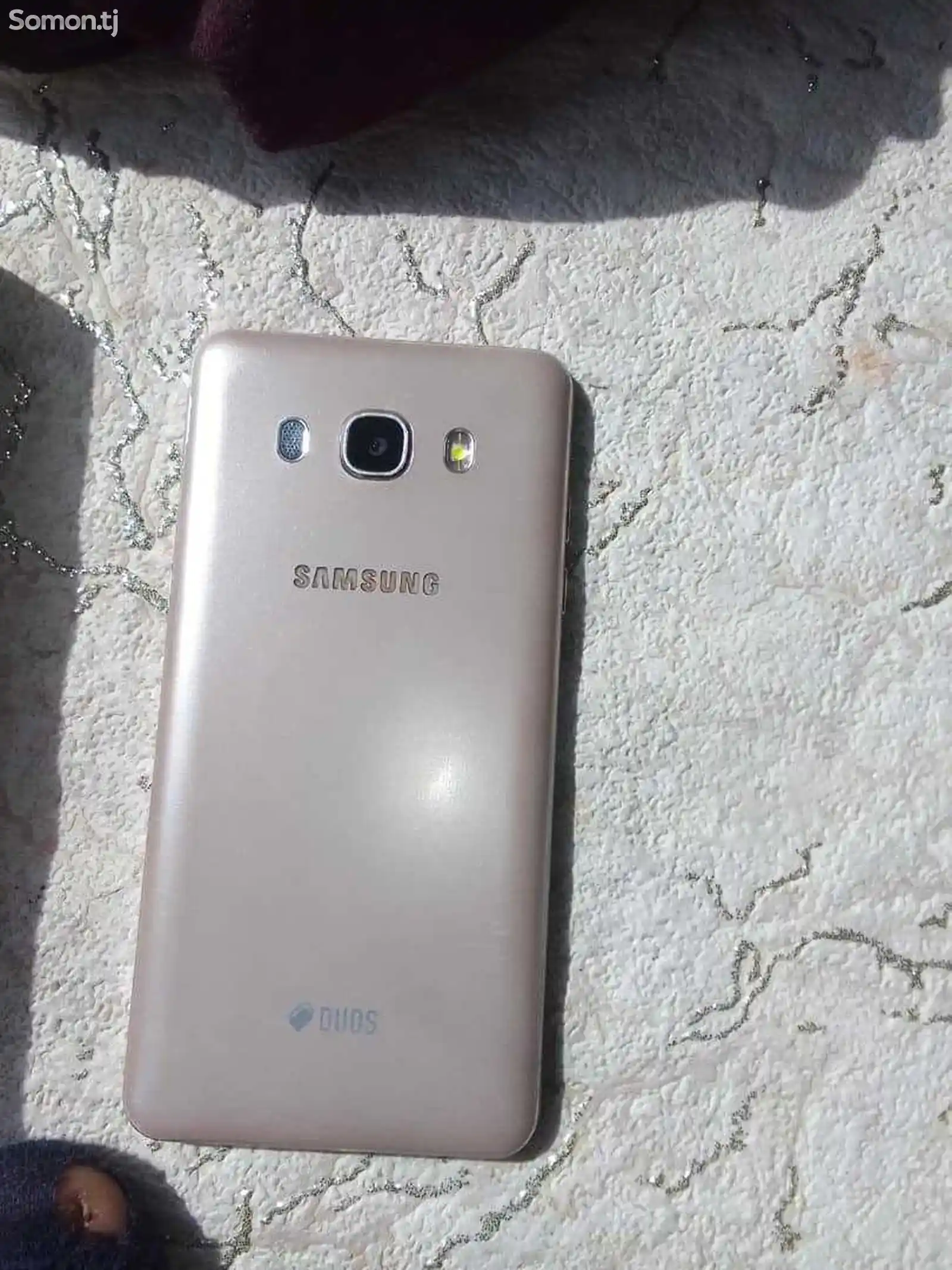 Samsung Galaxy J5-6