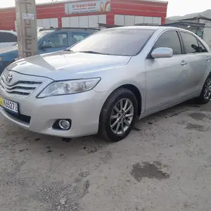 Toyota Camry, 2010