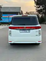 Nissan Elgrand, 2011-4