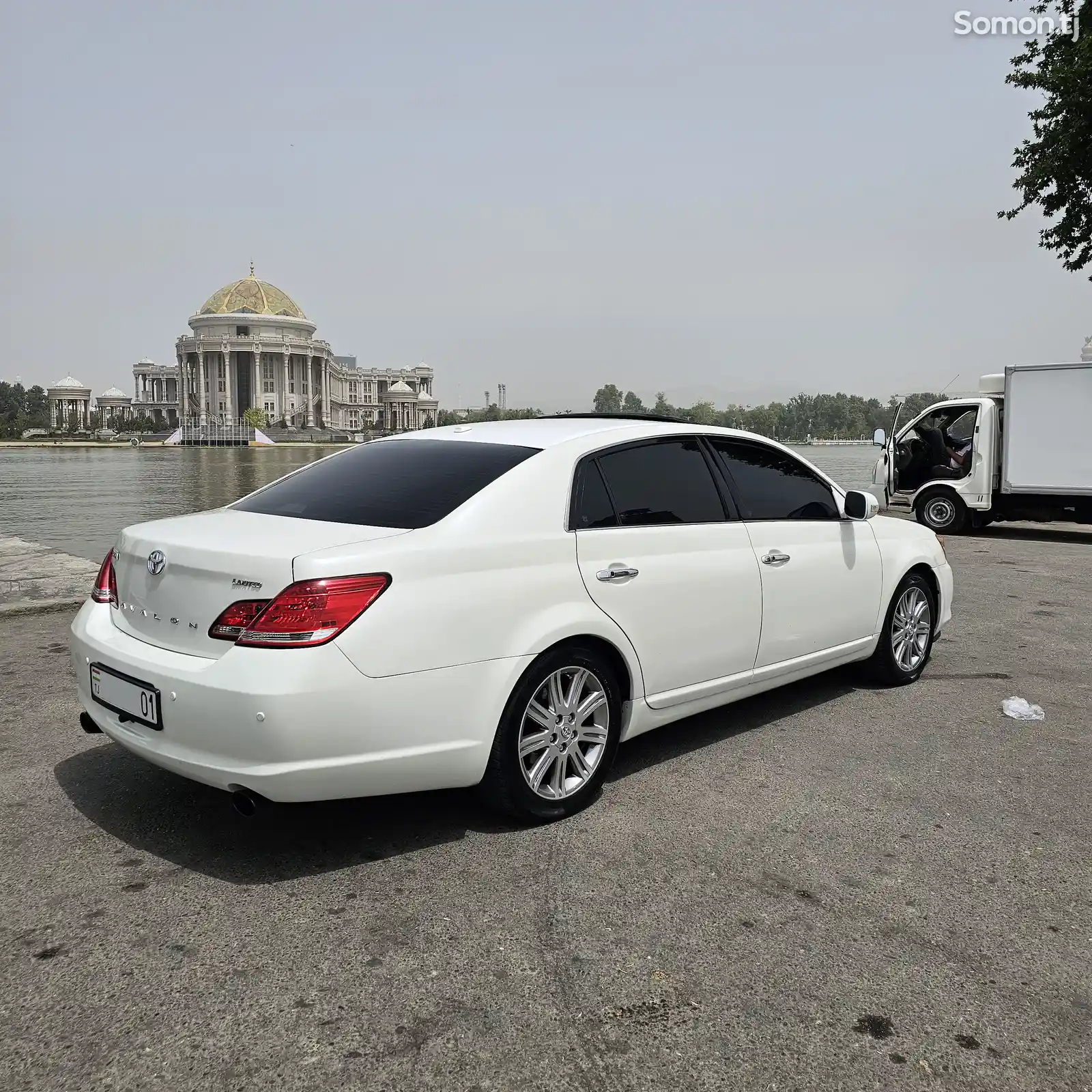 Toyota Avalon, 2010-3